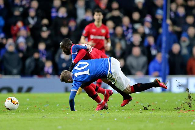 哈登里程碑詹姆斯25+11 快船轻取湖人4连胜